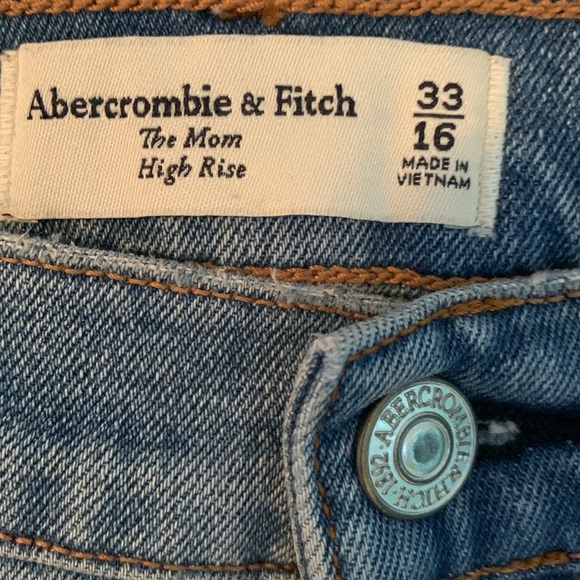 Abercrombie & Fitch The Mom High Rise Jeans - Picture 5 of 11